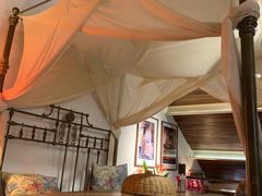 -Cuc Gach Quan Restaurant