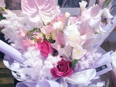 -谷莠子花艺气球派对·绿植造景·花艺沙龙(东海缤纷天地店)