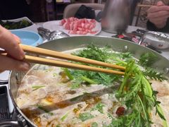 -七欣天香辣蟹火锅(闵行浦江欢乐颂店)