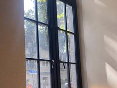 -Fridi Patisserie Cafe