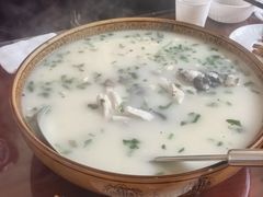 -美顺香食府鱼头老店(雪野湖店)