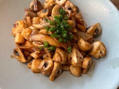 -蜜桃餐厅·伴山(湖滨商业街店)