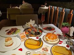 -Mogul Eatery·大亨餐酒馆