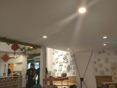 -毛辣果·贵州红酸汤牛肉火锅(西单店)