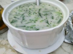 -鲤鱼塘农家山庄