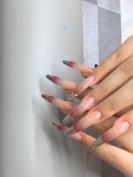 -小黑瓶美甲美睫
