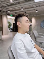 -变画·发型STUDIO