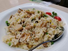 三色蘑菇鸡柳炒饭-佰搭果·广式茶餐厅(西华路店)