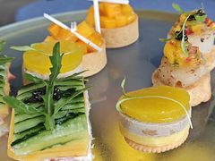 -亚龙湾喜来登·美景台大堂吧