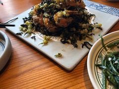 普洱茶香酥虾-云海肴·汽锅鸡·云南菜(天山百盛优客店)