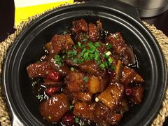 瓦罐红烧肉-堂瓦里·传统赣菜(八一广场店)