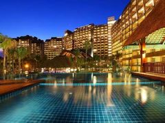 -三亚湾海居铂尔曼度假酒店