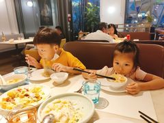 -港丽餐厅(高德置地店)