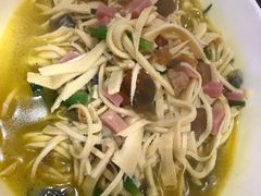 -启东小海鲜(庄先湾路1号店)