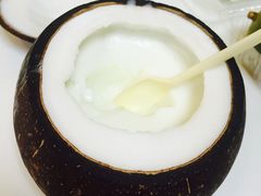 -志龙皇冠吃货椰子铺