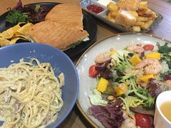 鲜柚芒果沙拉-HELLO 27 意面·沙拉·帕尼尼