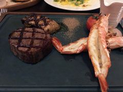-恰餐厅及酒吧 CHAR Bar & Grill (北京丽都皇冠假日店)