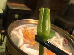 -慢丽江·云南野生菌土鸡锅(西山店)