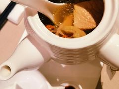 黑蒜炖鲍鱼-尚一汤·粤菜海鲜(环球港店)