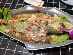 招牌限量柠檬鱼-早安曼谷泰国餐厅