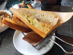 蒜香面包-喜洲吧·江畔老船厂·庭院餐厅(喜临院店)