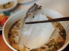 浓汤大黄鱼煨面-顶特勒·黄鱼馆·特色菜(上海大世界店)