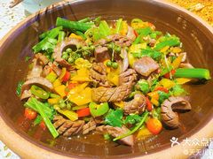 -小董哥烤串·爆汁大油边(故宫店)
