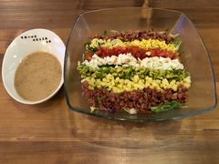 彩虹沙拉-临界音乐酒馆·小龙虾·江湖菜(华熙LIVE·鱼洞店)