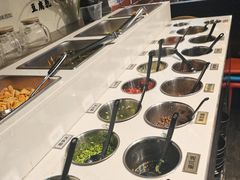 自助调料区-牛记皇鲜牛肉火锅(环球度假区梨园店)