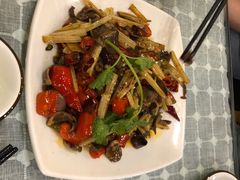 -小厨子私房菜·云南美食店