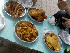 -梁老三麻辣鸡头总店