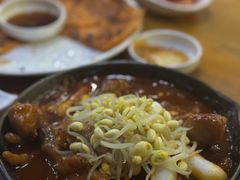 -喇喇排骨火锅·传统韩式脊骨汤(望京西园总店)