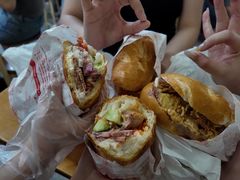 -Bánh Mì Huynh Hoa