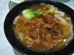 牛腩河粉-豪宴海鲜酒家