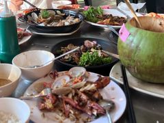 -大树下海鲜饭店