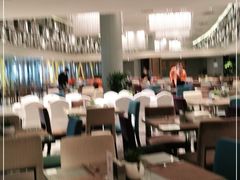 -上海滴水湖皇冠假日酒店