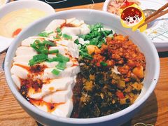 -云海肴·汽锅鸡·云南菜(天山百盛优客店)