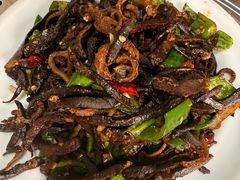 -牧民人家羊粪火自煮手把肉餐馆