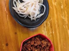 -丽虹云南过桥米线(兴工街店)