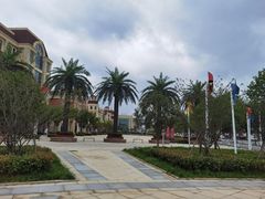 -汉口北品牌服装城