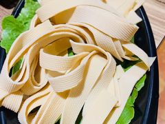厚百叶-销魂美蛙鱼头火锅(上海首店)