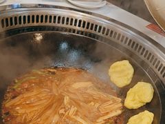 -哈尔滨烧烤·山河村铁锅炖(交大店)