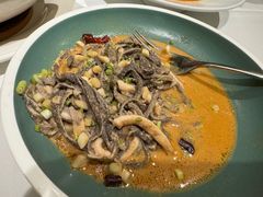 -贝勒爷·酥不腻烤鸭