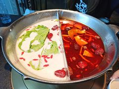 -湊湊火锅·茶憩(新中关购物中心店)