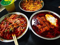 红油牛肉面-薛记襄阳香辣牛肉面(平安路店)