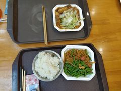 -华中科技大学东三学生食堂