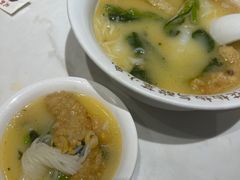 -渝是乎酸菜鱼·川渝小炒(新世界百货望京店)