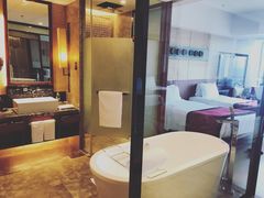 -三亚湾海居铂尔曼度假酒店