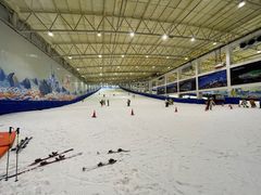 -乔波室内滑雪场