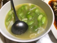 鸡汤竹荪烩丝瓜-新川办餐厅